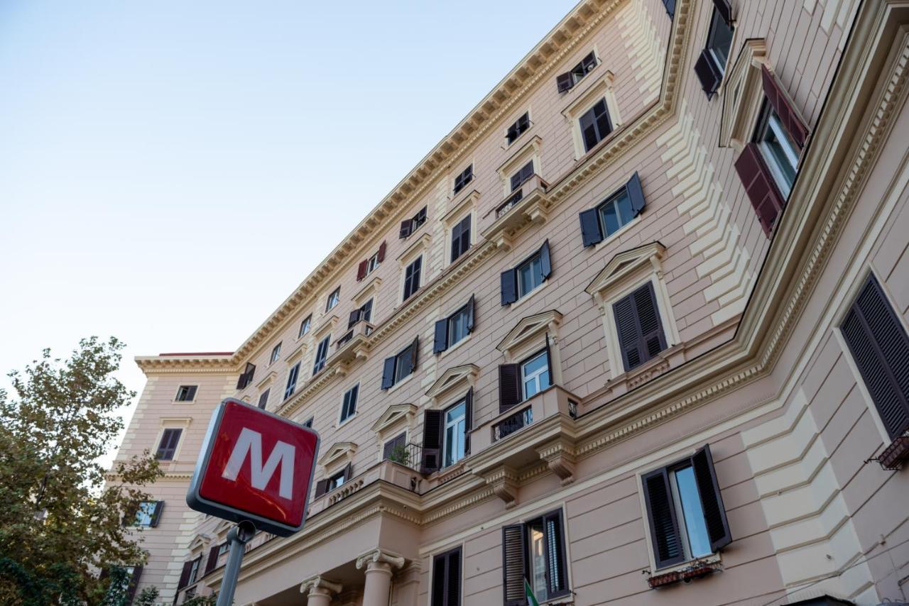 Domina-Boutique Apartment Napoli Bagian luar foto