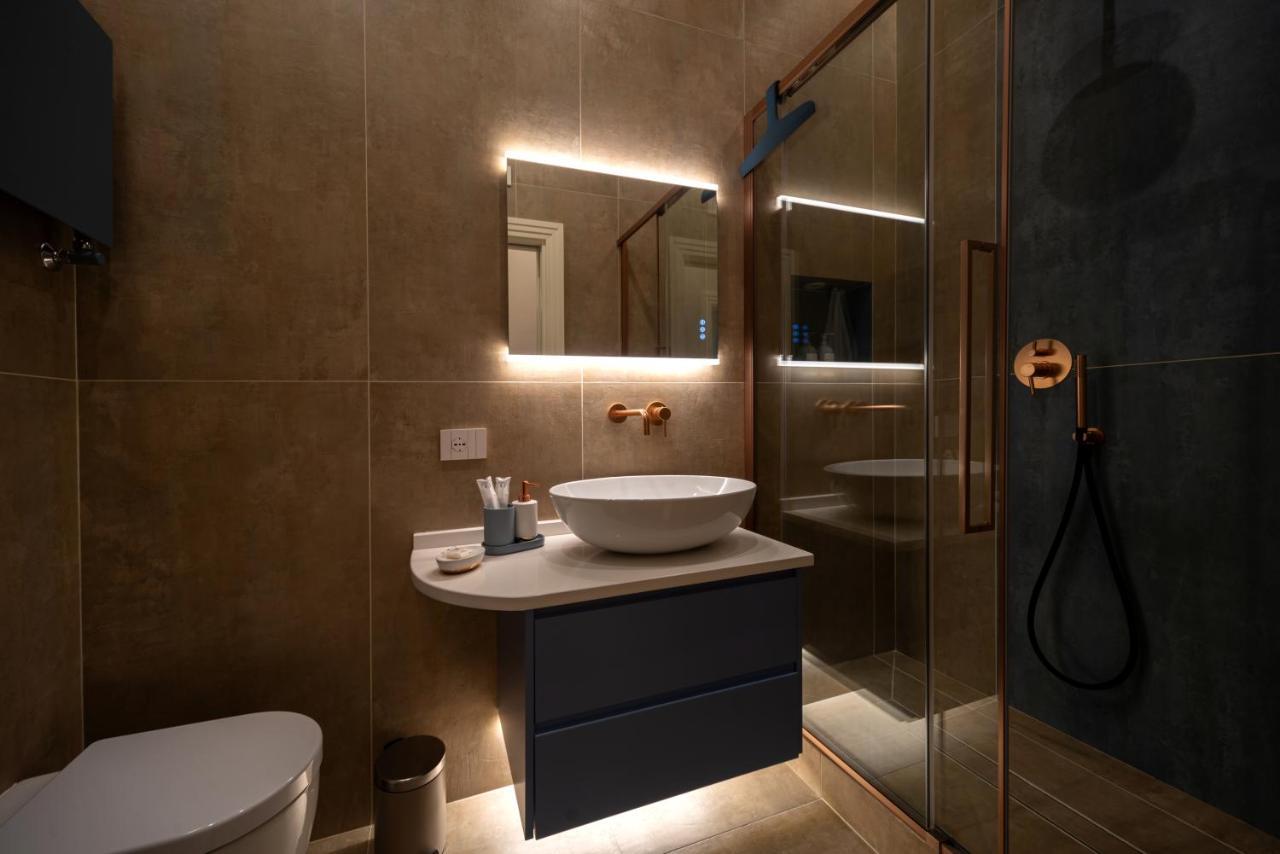 Domina-Boutique Apartment Napoli Bagian luar foto