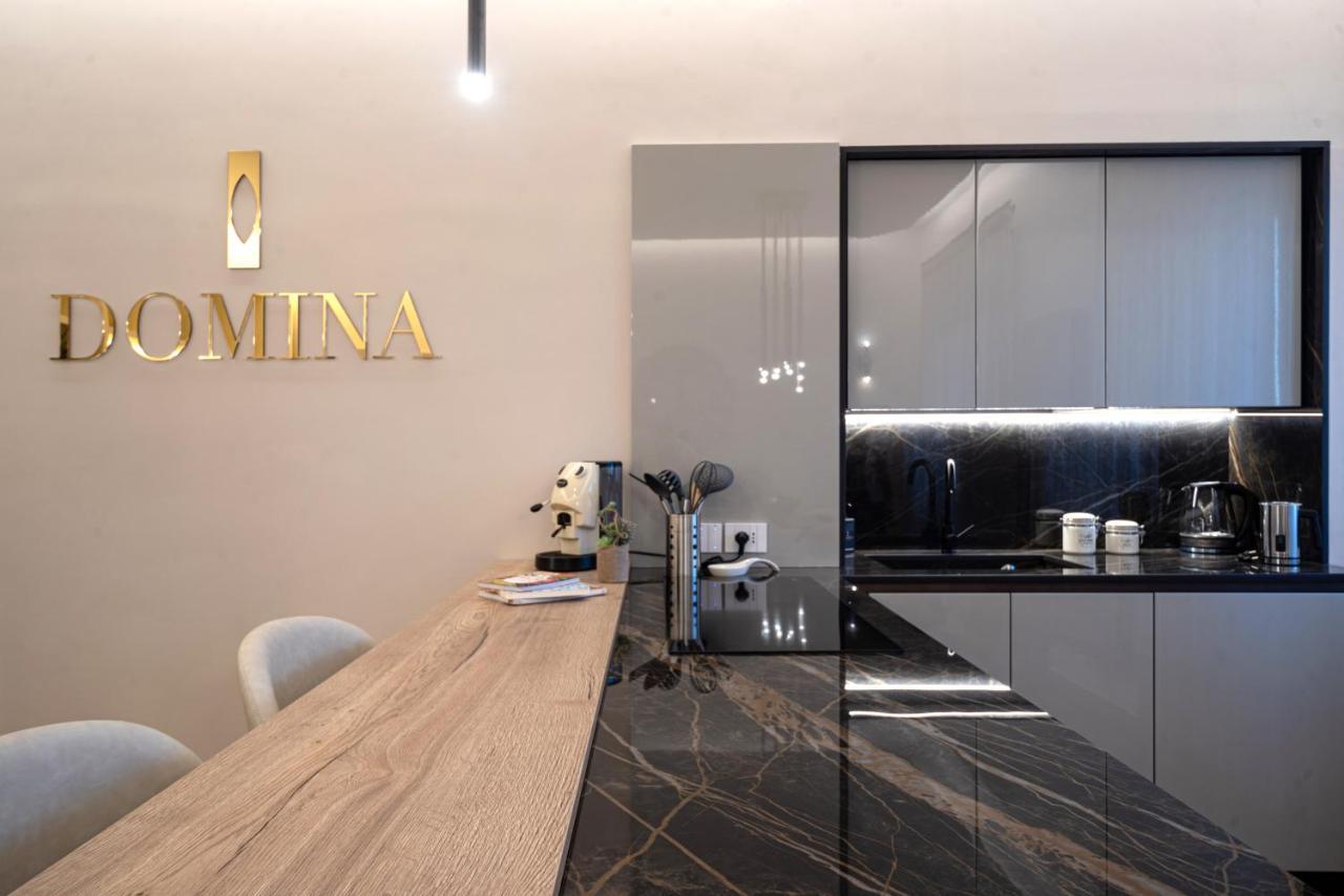 Domina-Boutique Apartment Napoli Bagian luar foto